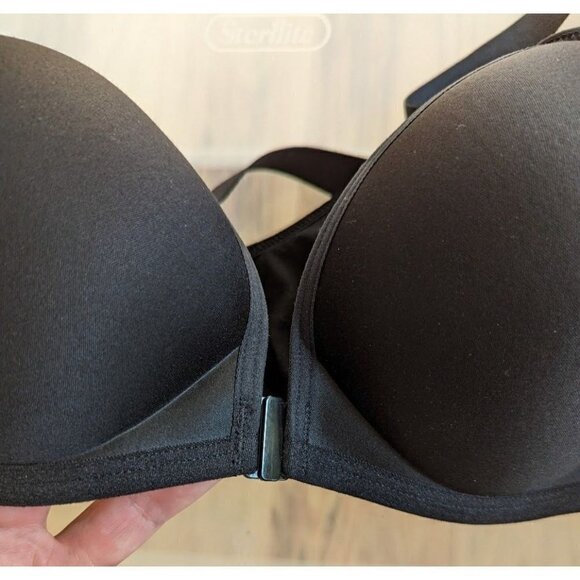 Victoria’s Secret Sport VSX Black/Gray Heathered Zip Sports Bra Medium - Picture 4 of 5